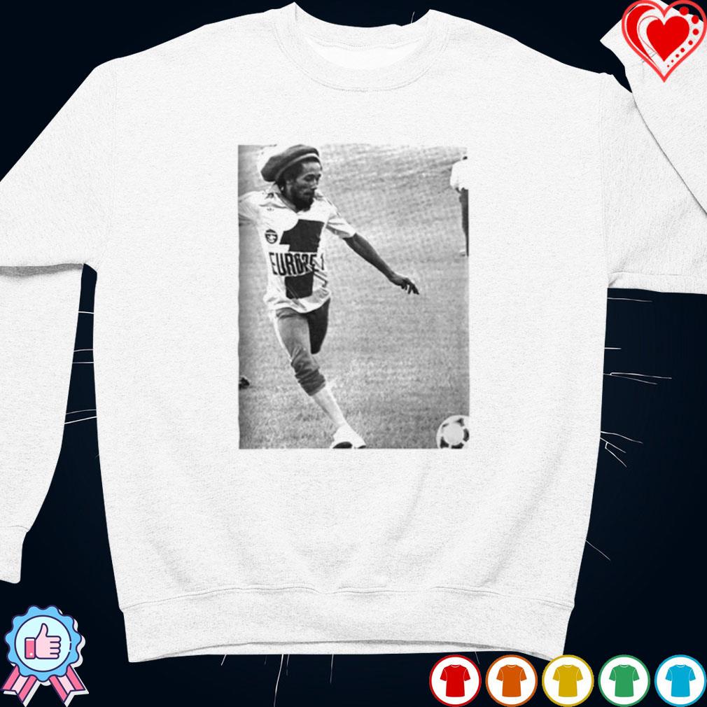 Bob Marley playing football vintage shirt, hoodie, sweatshirt and tank top